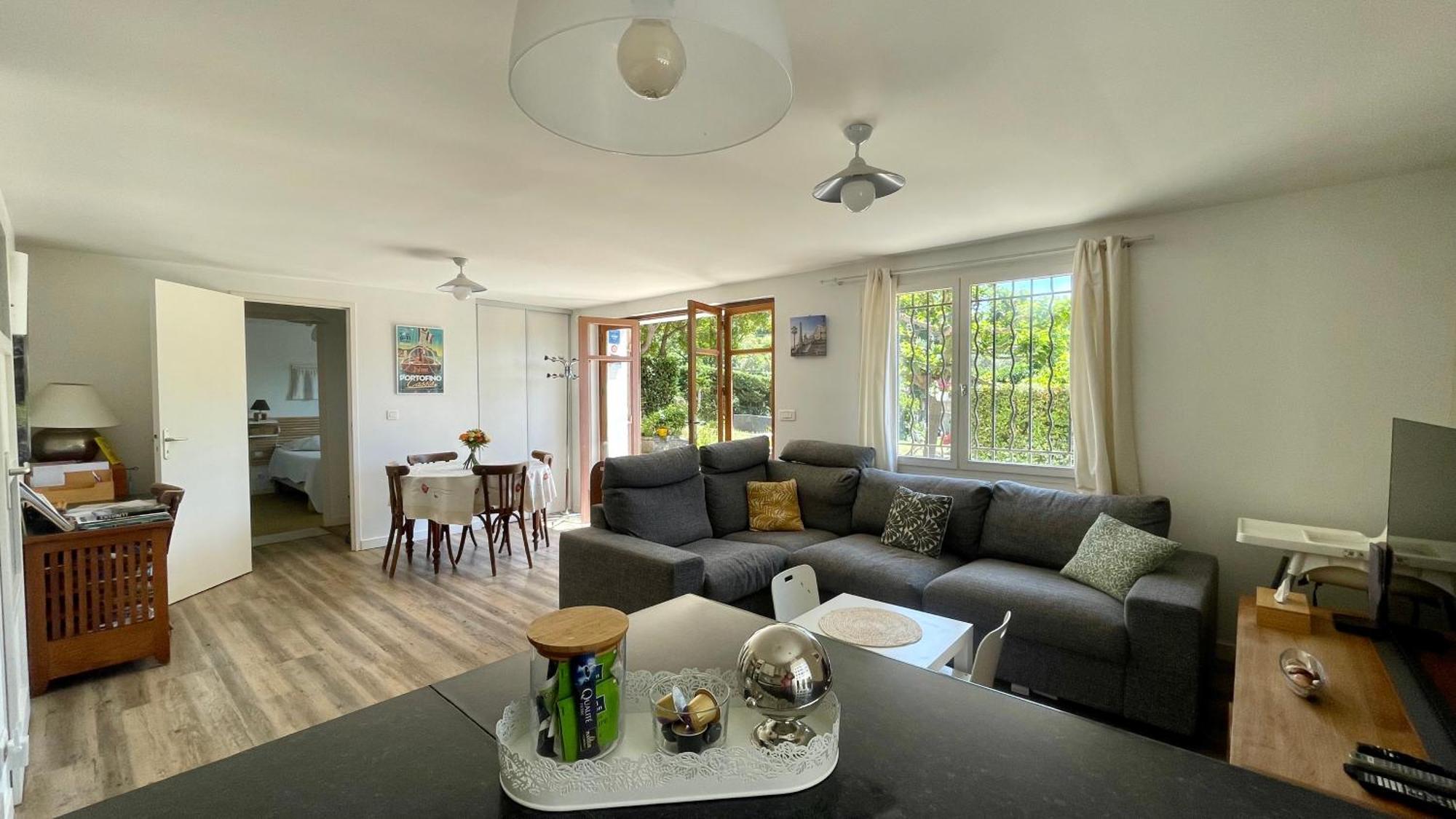 Large Private Garden, Quiet 2-Bedroom Apartment, Air Conditioning, Wifi, Parking Cassis Ngoại thất bức ảnh