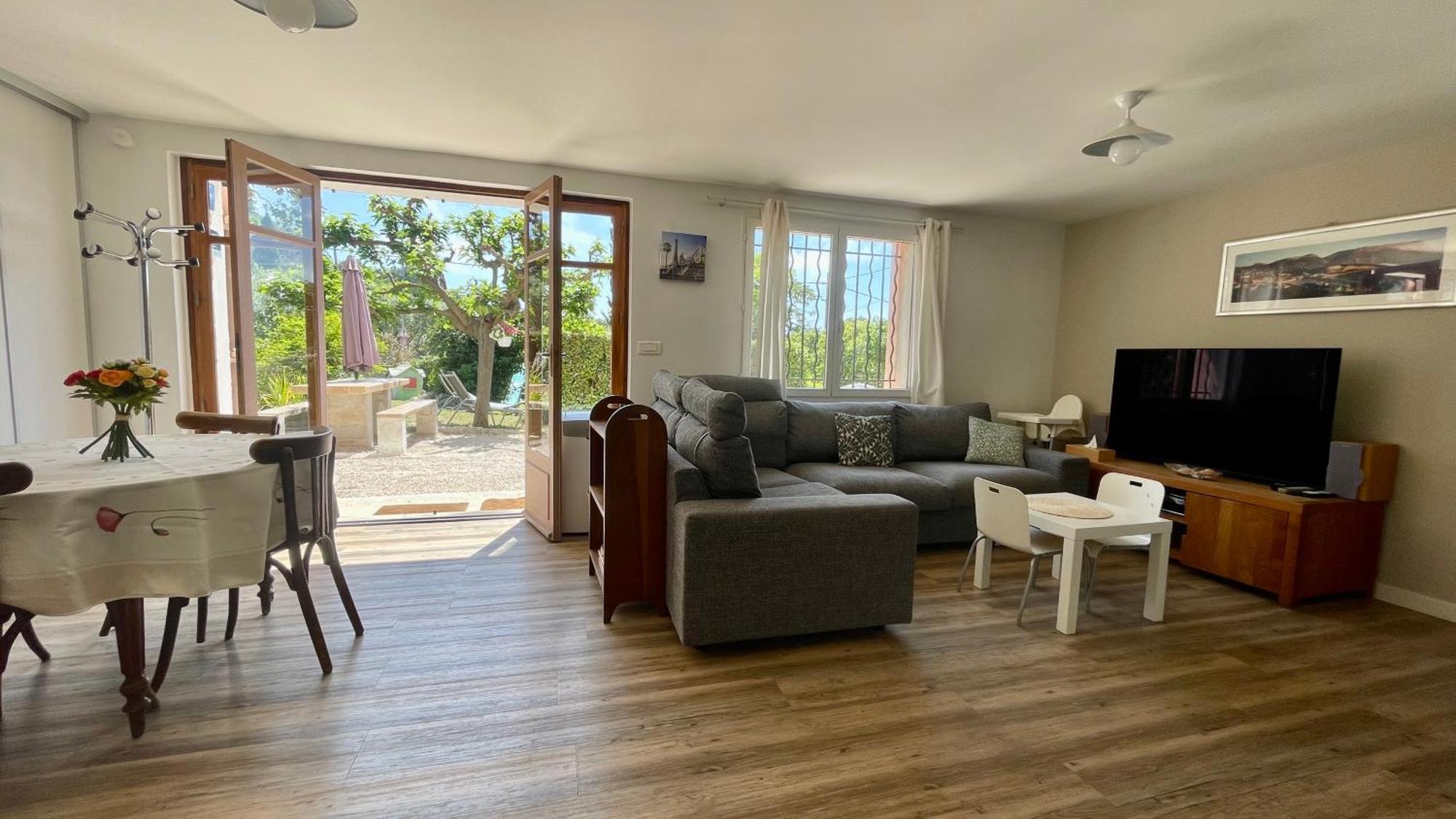 Large Private Garden, Quiet 2-Bedroom Apartment, Air Conditioning, Wifi, Parking Cassis Ngoại thất bức ảnh
