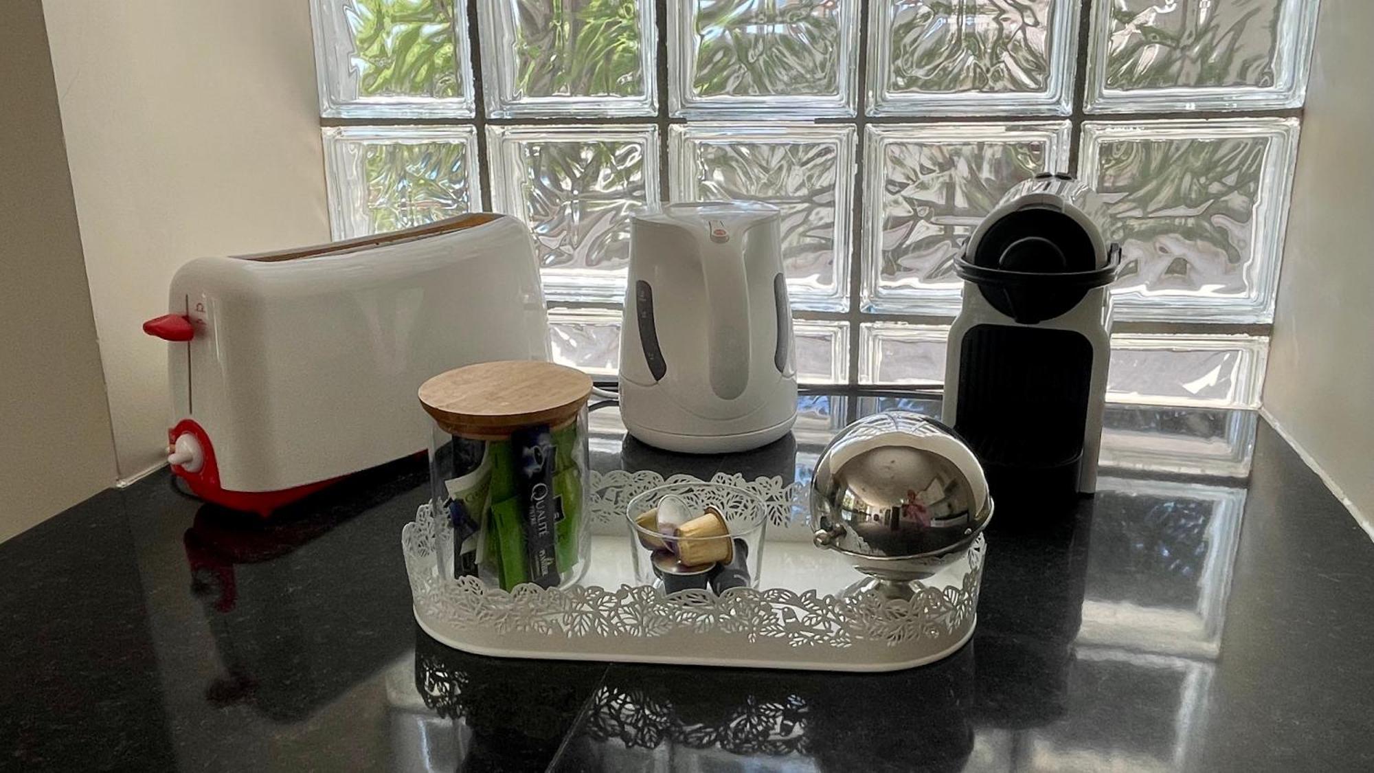 Large Private Garden, Quiet 2-Bedroom Apartment, Air Conditioning, Wifi, Parking Cassis Ngoại thất bức ảnh