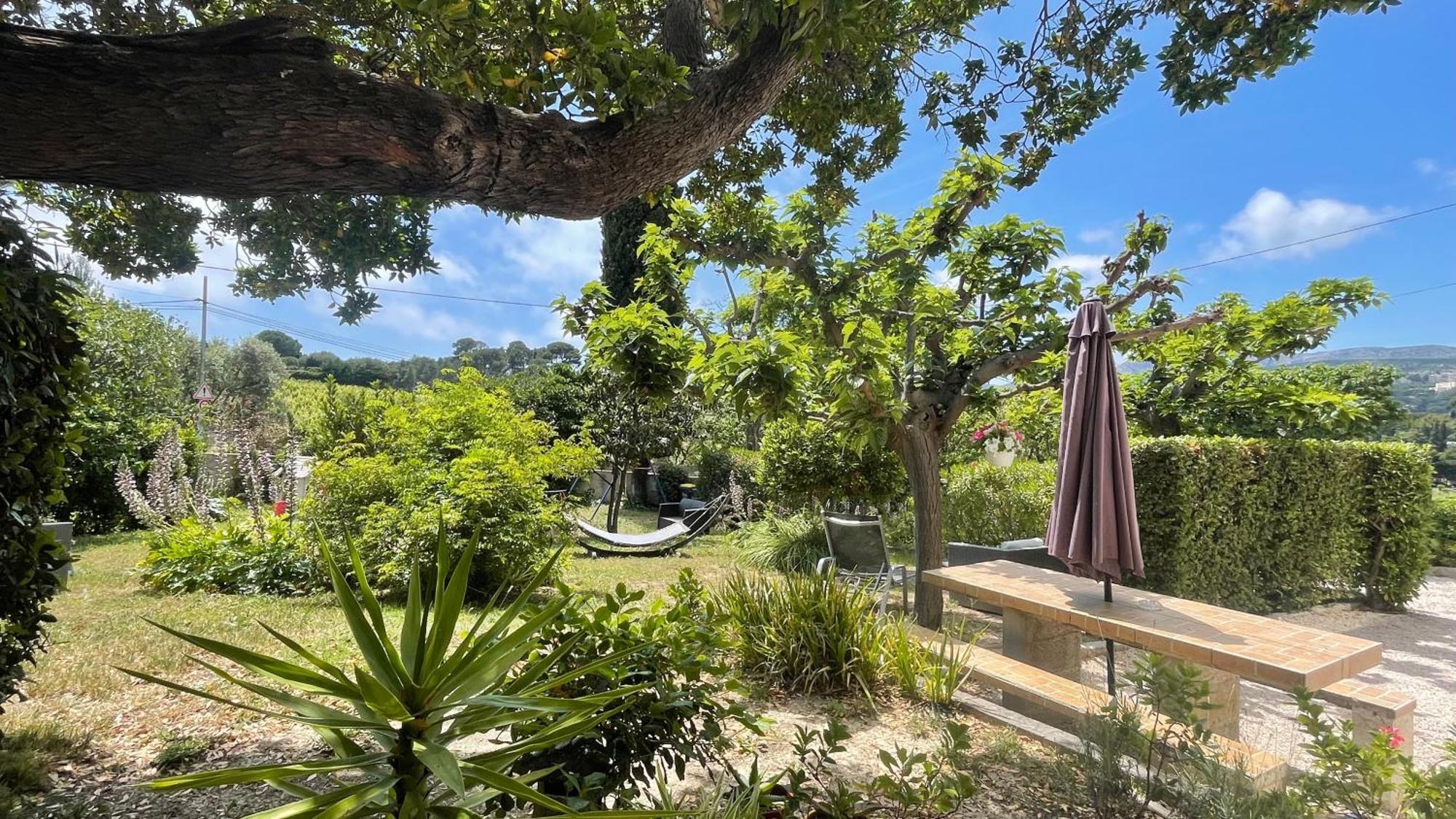 Large Private Garden, Quiet 2-Bedroom Apartment, Air Conditioning, Wifi, Parking Cassis Ngoại thất bức ảnh