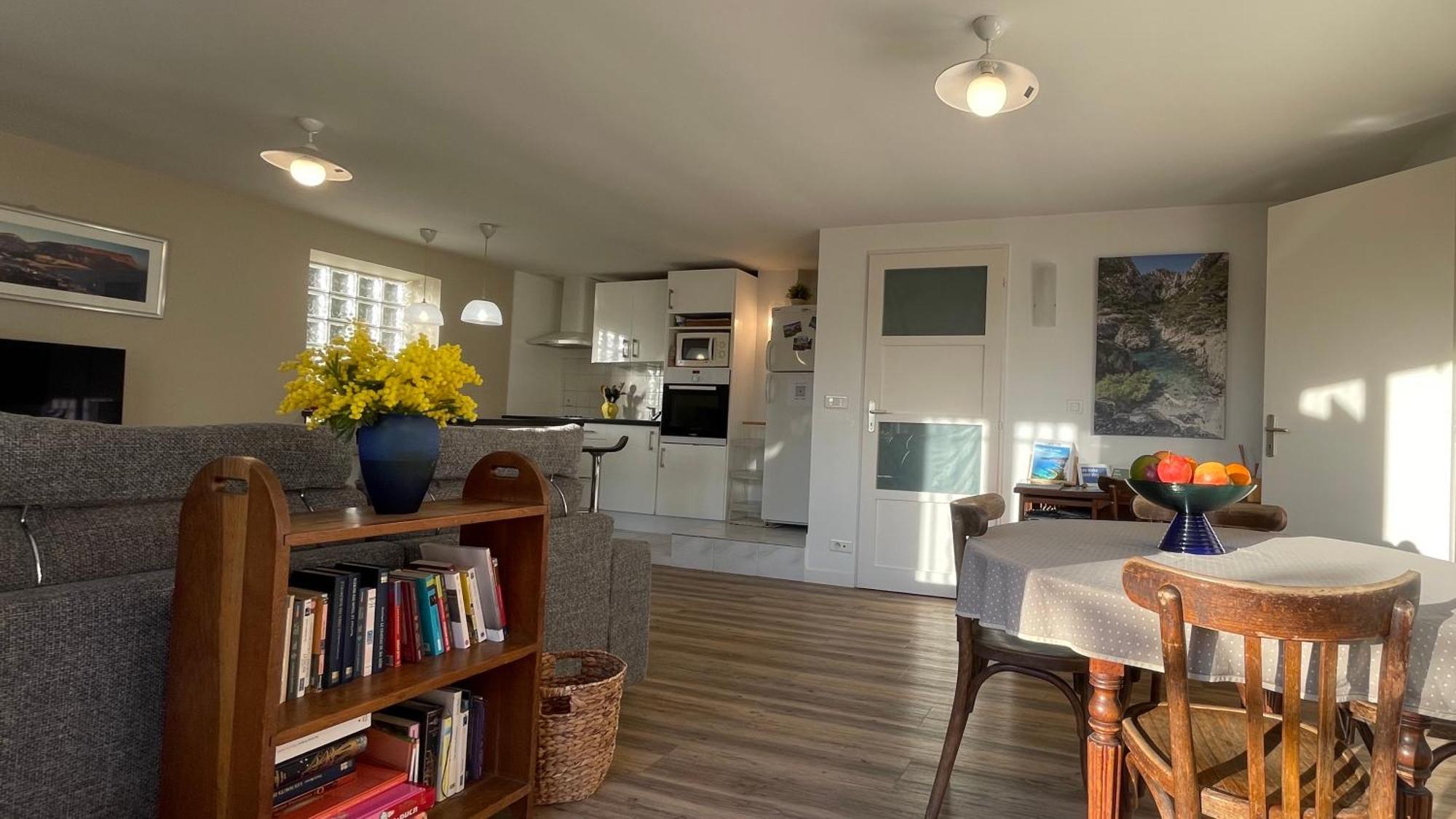 Large Private Garden, Quiet 2-Bedroom Apartment, Air Conditioning, Wifi, Parking Cassis Ngoại thất bức ảnh
