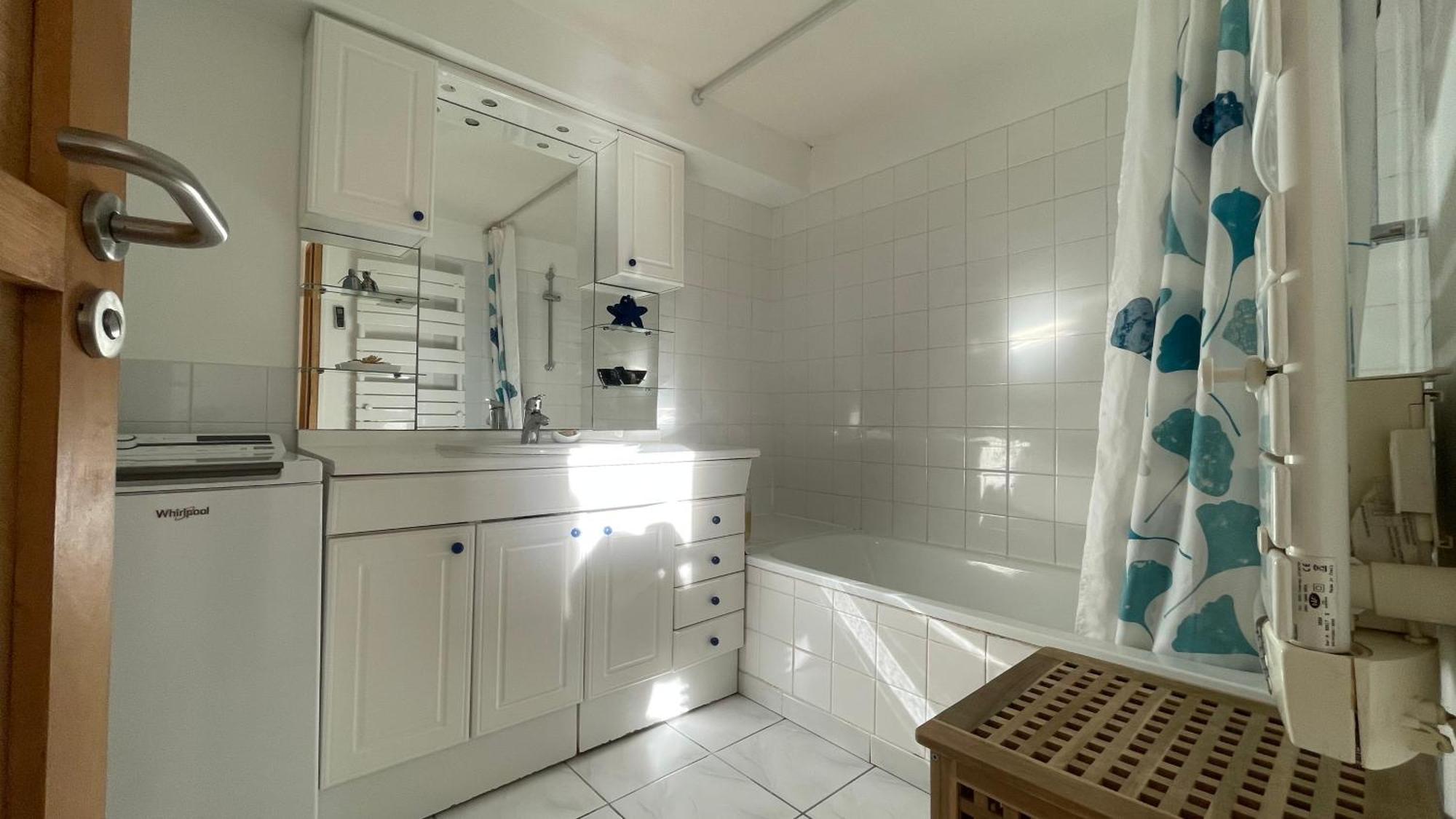Large Private Garden, Quiet 2-Bedroom Apartment, Air Conditioning, Wifi, Parking Cassis Ngoại thất bức ảnh